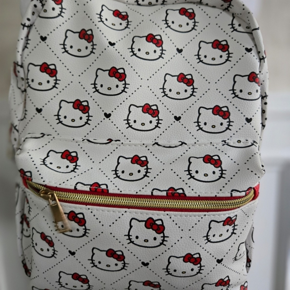 Hello Kitty Mini Backpack – New With Tags (NWT) - Picture 3 of 9